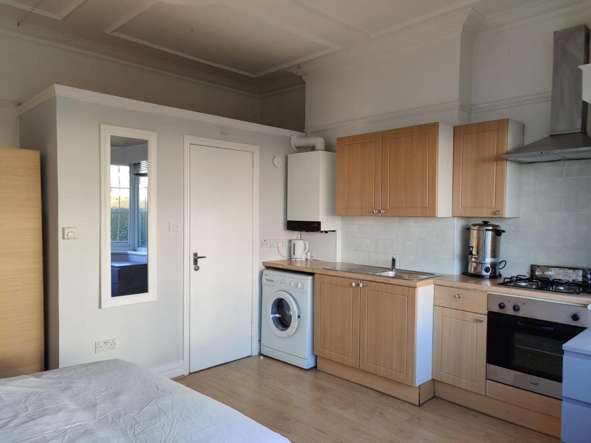Apartament Studio On Golders Green Road Londyn Zewnętrze zdjęcie