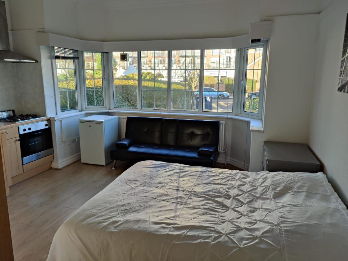 Apartament Studio On Golders Green Road Londyn Zewnętrze zdjęcie