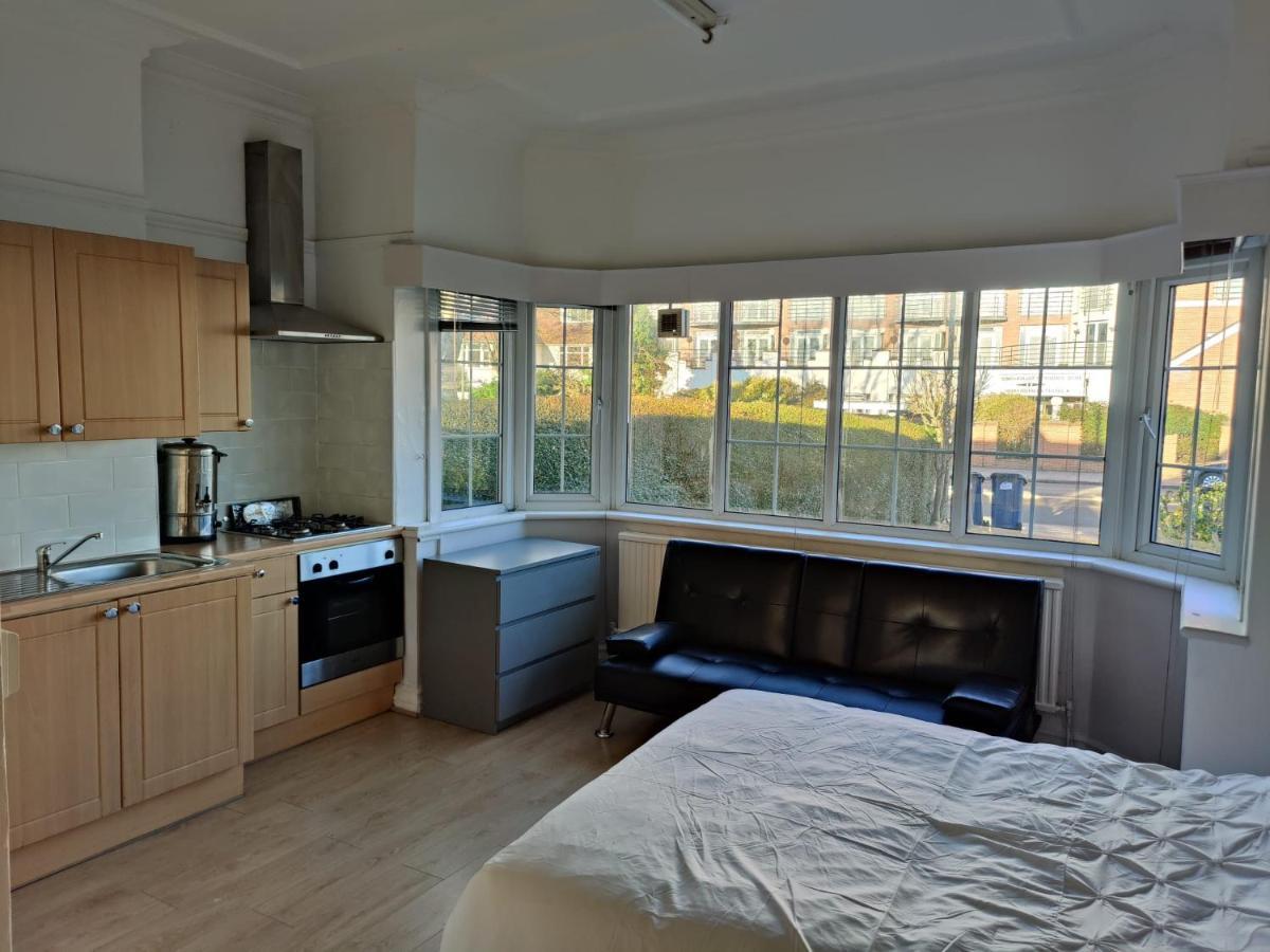 Apartament Studio On Golders Green Road Londyn Zewnętrze zdjęcie